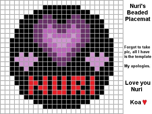 The template for the beaded placemat, hearts in light to dark purple, with their name at the bottom. Text on the side apologises for not having taken a picture of it before gifting it, and sends love and blessings to Nuri